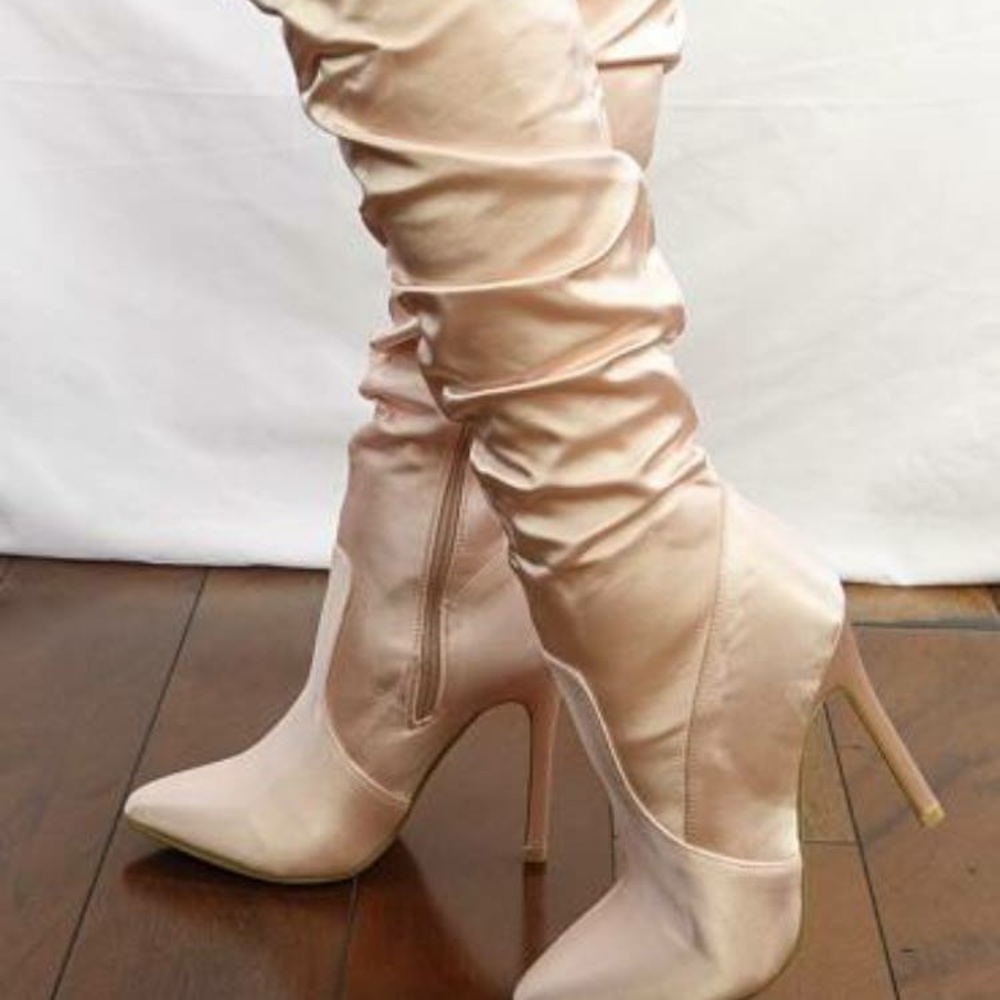 Heel boots